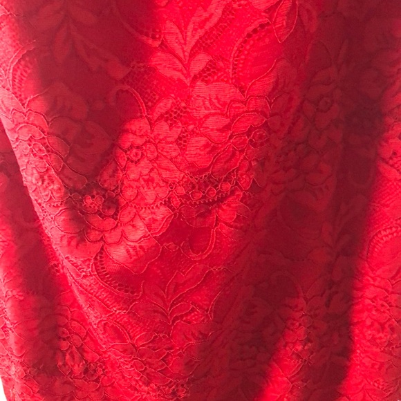 Red floral lace dress - Picture 2 of 3